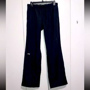 Under Armour Women’s Running/ Exorcise Pants.        Size M